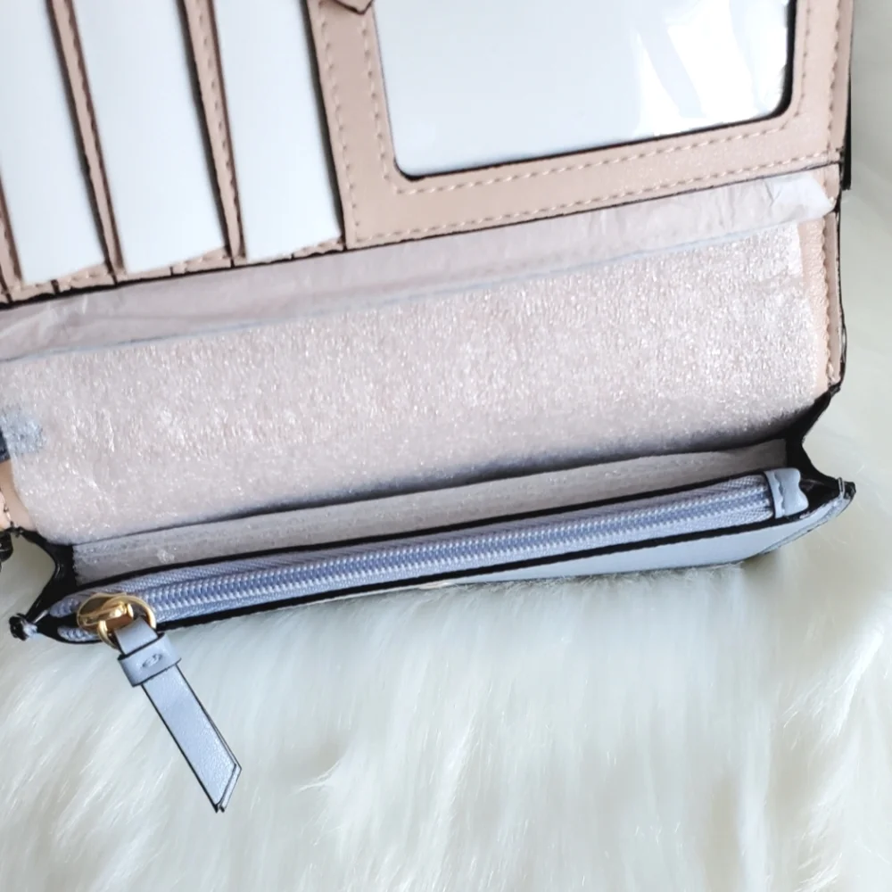 VICTORIA'S SECRET WALLET - Picture 5 of 8